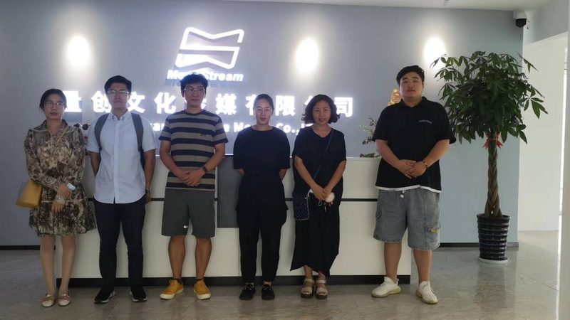 以下是一个短视频代运营团队的人员配置案例：
